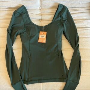 Wondery hiking outdoor long sleeve top 🥾